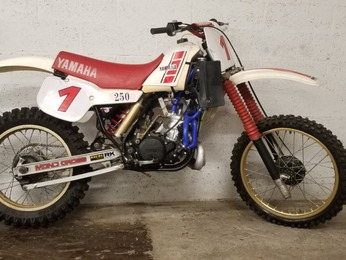 YZ 250 YAMAHA 24Y